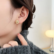 ROSE DE VENTS GOLD DIAMOND STUD EARRINGS
