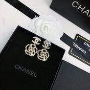 CHANEL 26S DOUBLE C LOGO PEARL HEART DROP EARRINGS WITH CRYSTAL DETAIL IN GOLD METAL 633326