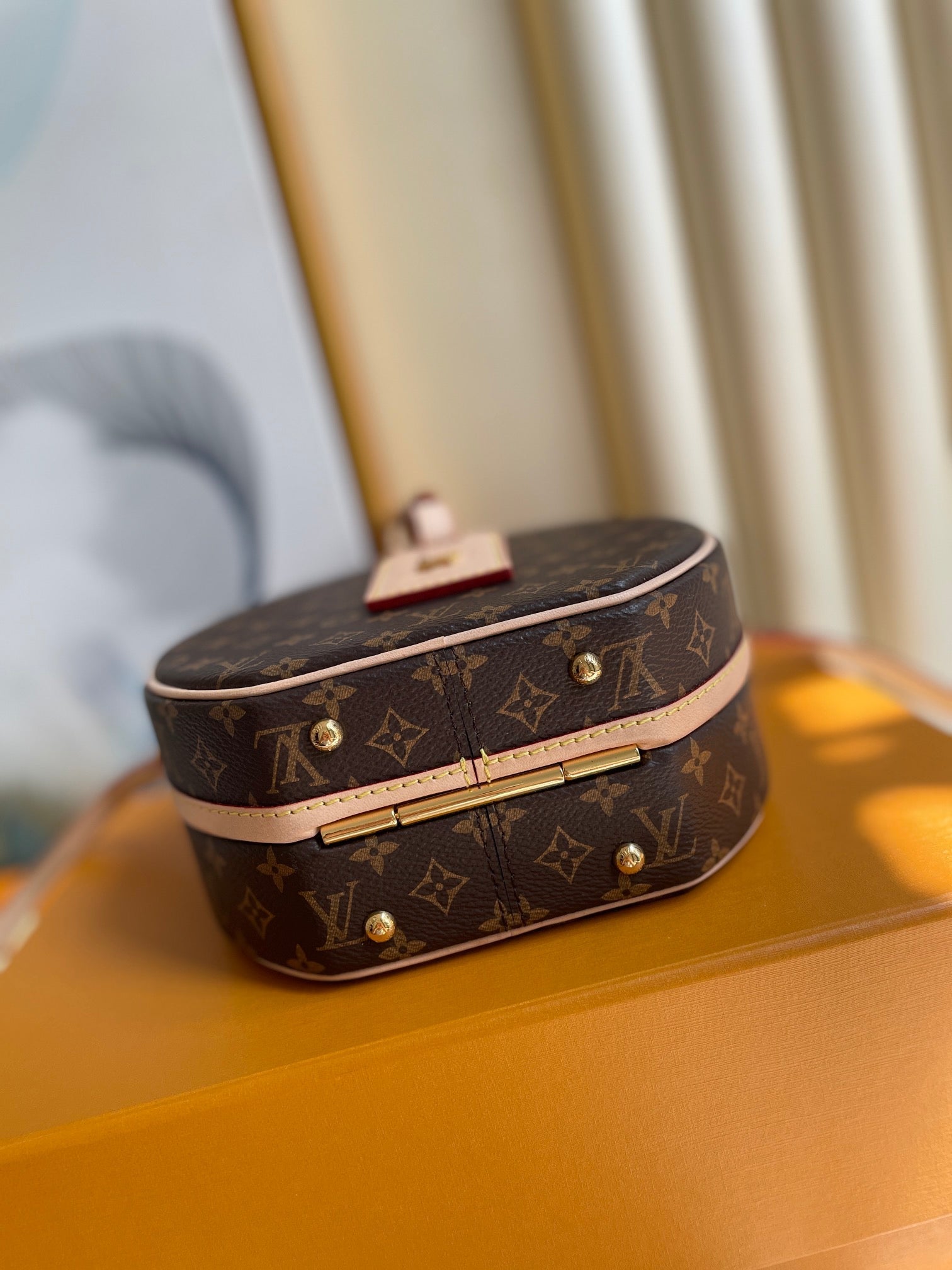 LV 25S PETITE BOITE CHAPEAU 17 IN BROWN MONOGRAM COATED CALFSKIN