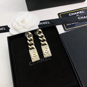 CHANEL 26S DOUBLE C LOGO CHAIN LINK RECTANGULAR PAVE CRYSTAL DROP EARRINGS IN GOLD METAL 631078