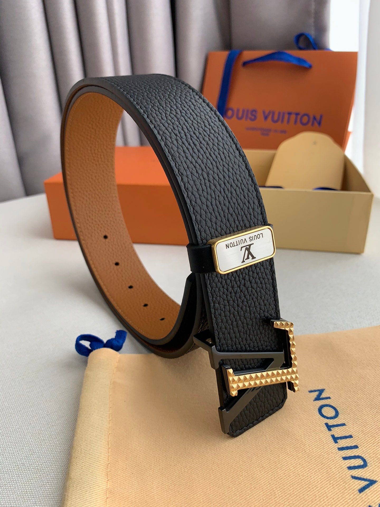 LV 25S BELT 38 MM IN BLACK CALFSKIN 593212