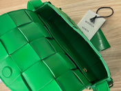SMALL CASSETTE 23 IN GREEN FRINGED CALFSKIN
