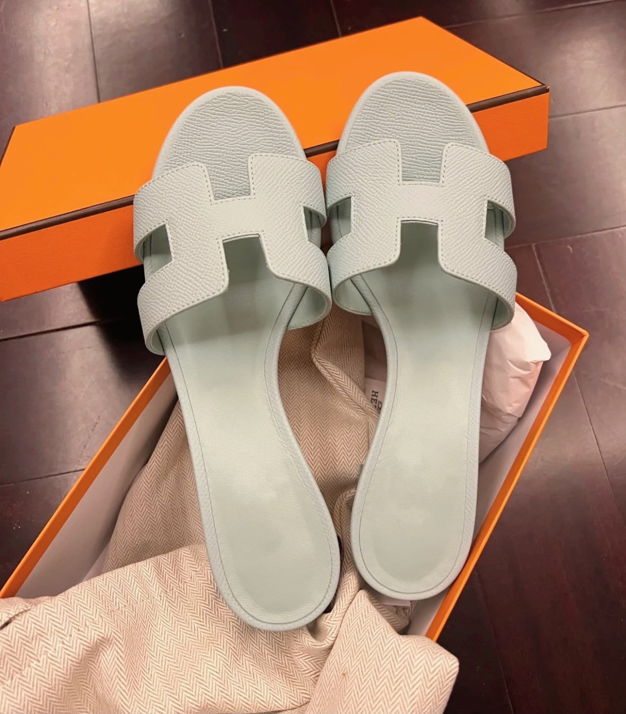 Oasis Sandal Epsom Calfskin Tf