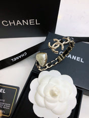 CHANEL 26S DOUBLE C LOGO BAROQUE PEARL LEATHER CHAIN BRACELET IN GOLD METAL 630841