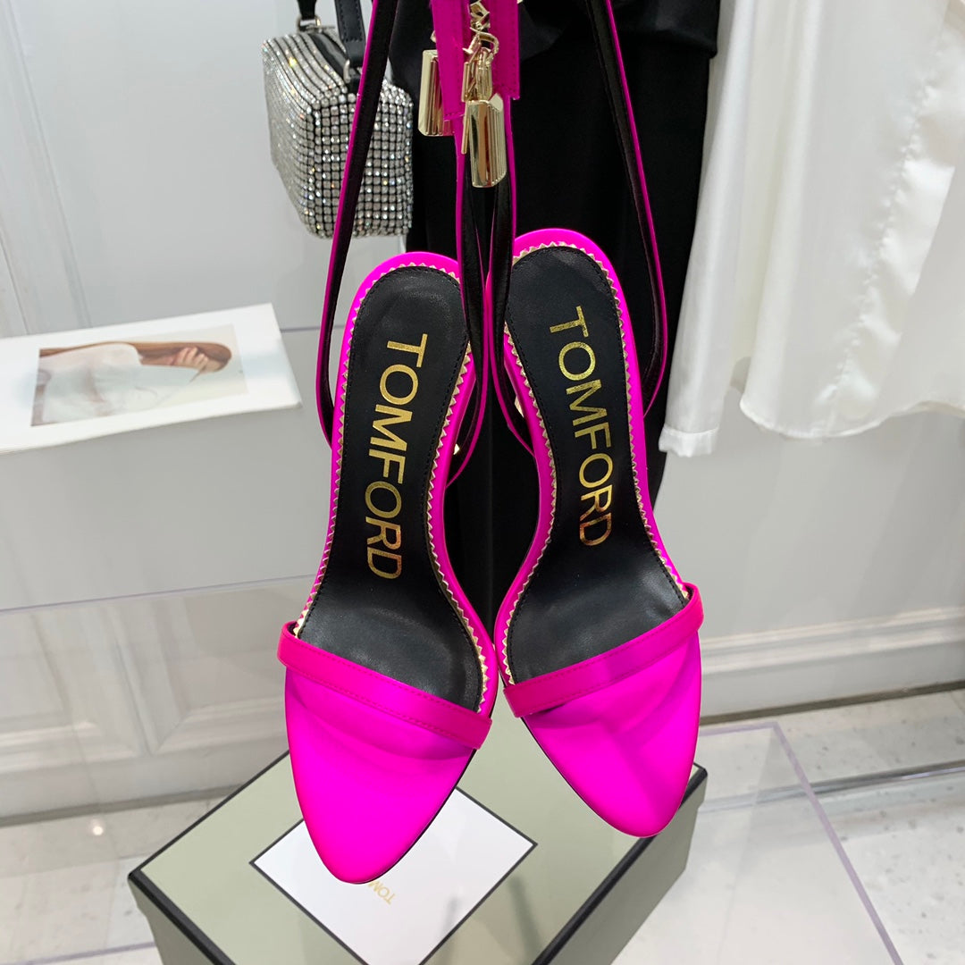 TOM FORD 26S GOLD BUCKLE HEELS 105 MM IN DARK PINK LAMBSKIN