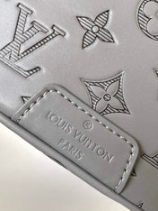 LV 25S DISCOVERY BUMBAG 44 IN TAUPE GRAY EMBOSSED MONOGRAM ECLIPSE CALFSKIN