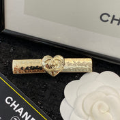 CHANEL 26S DOUBLE C LOGO HEART HAMMERED HAIR CLIP IN GOLD METAL 629930