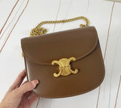 TRIPHOME 19 SADDLE BAG CARAMEL BROWN CALFSKIN