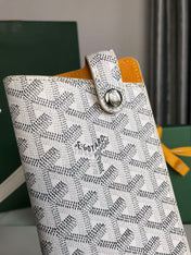 MONTMARTRE GM CASE 18 IN WHITE GOYARDINE CANVAS