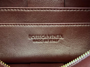 BRICK CASSETTE 28 IN WINE RED CALFSKIN