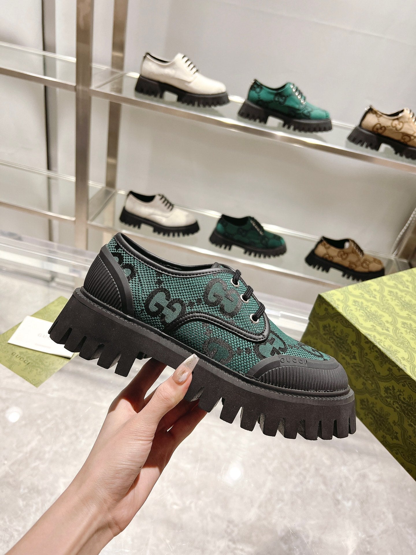 GUCCI 26S LACE-UP SHOES IN DARK GREEN GG CANVAS