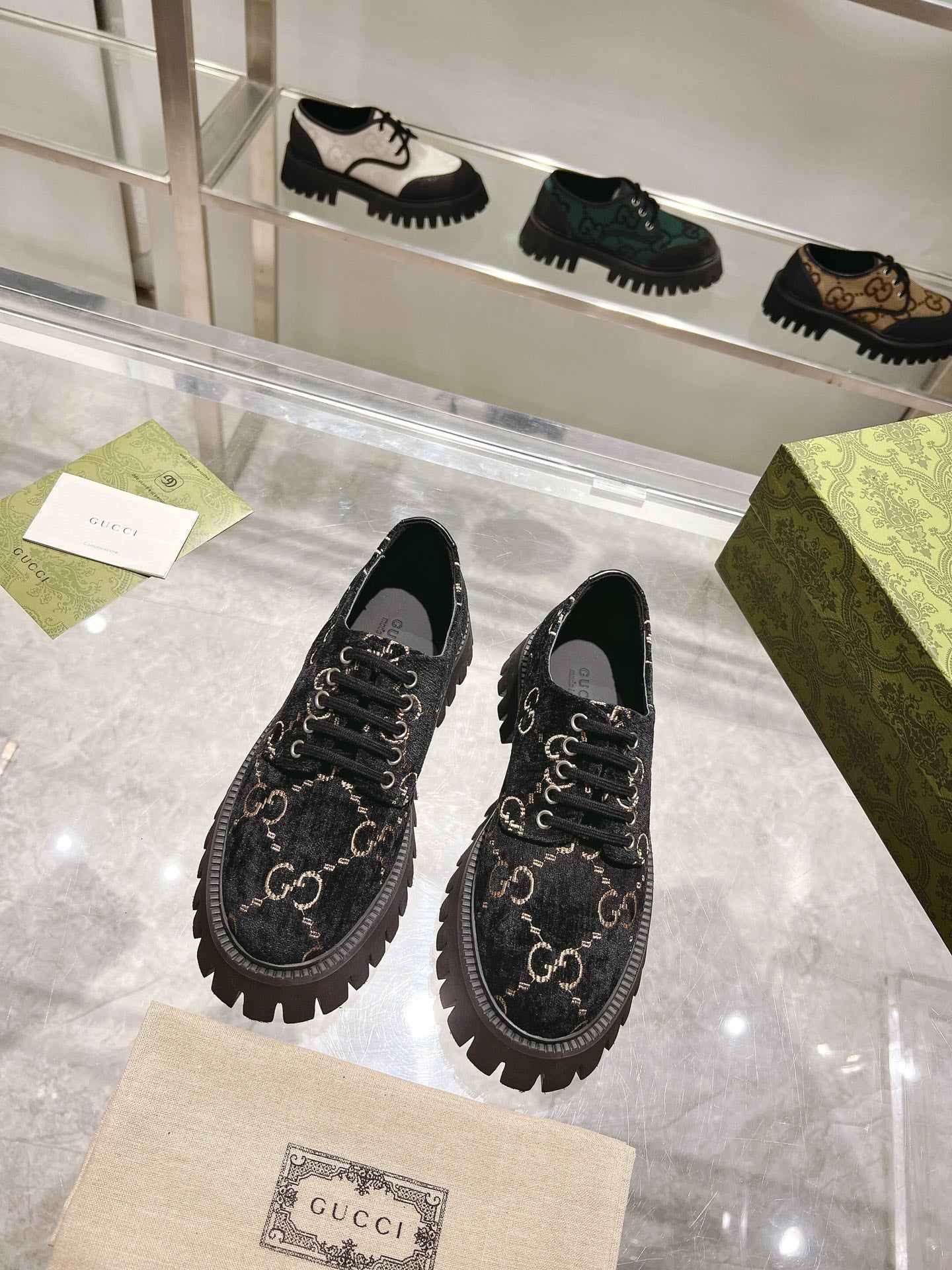 GUCCI 26S LACE-UP SHOES IN BLACK VELVET STYLE 4