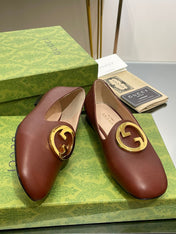 BLONDIE LOGO-PLAQUE LOAFERS IN SYRUP BROWN CALFSKIN WITH GOLD HARDWARE