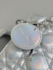 MEDIUM LADY 20 HANDBAG IN SILVER LAMBSKIN