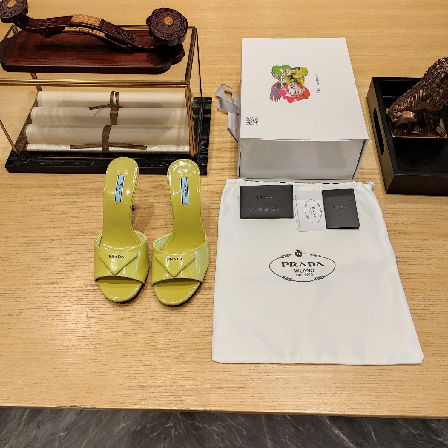 PRADA 26S OPEN TOE MULES 100MM IN LIME YELLOW PATENT CALFSKIN WITH LOGO