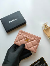 CC CARD HOLDER 11.2 PALE PINK CALFSKIN GOLD ICON