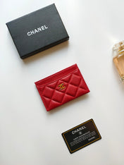 CC CARD HOLDER 11.2 RED GRAINED CALFSKIN GOLD ICON