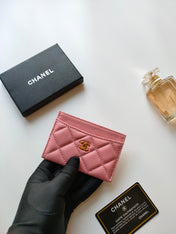 CC CARD HOLDER 11.2 PINK GRAINED CALFSKIN GOLD ICON