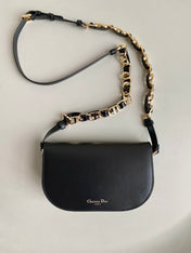 SIGNATURE HOBO 21 BAG IN BLACK CALFSKIN