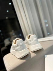 CHLOÉ NAMA SNEAKER IN WHITE LAMBSKIN AND SUEDE