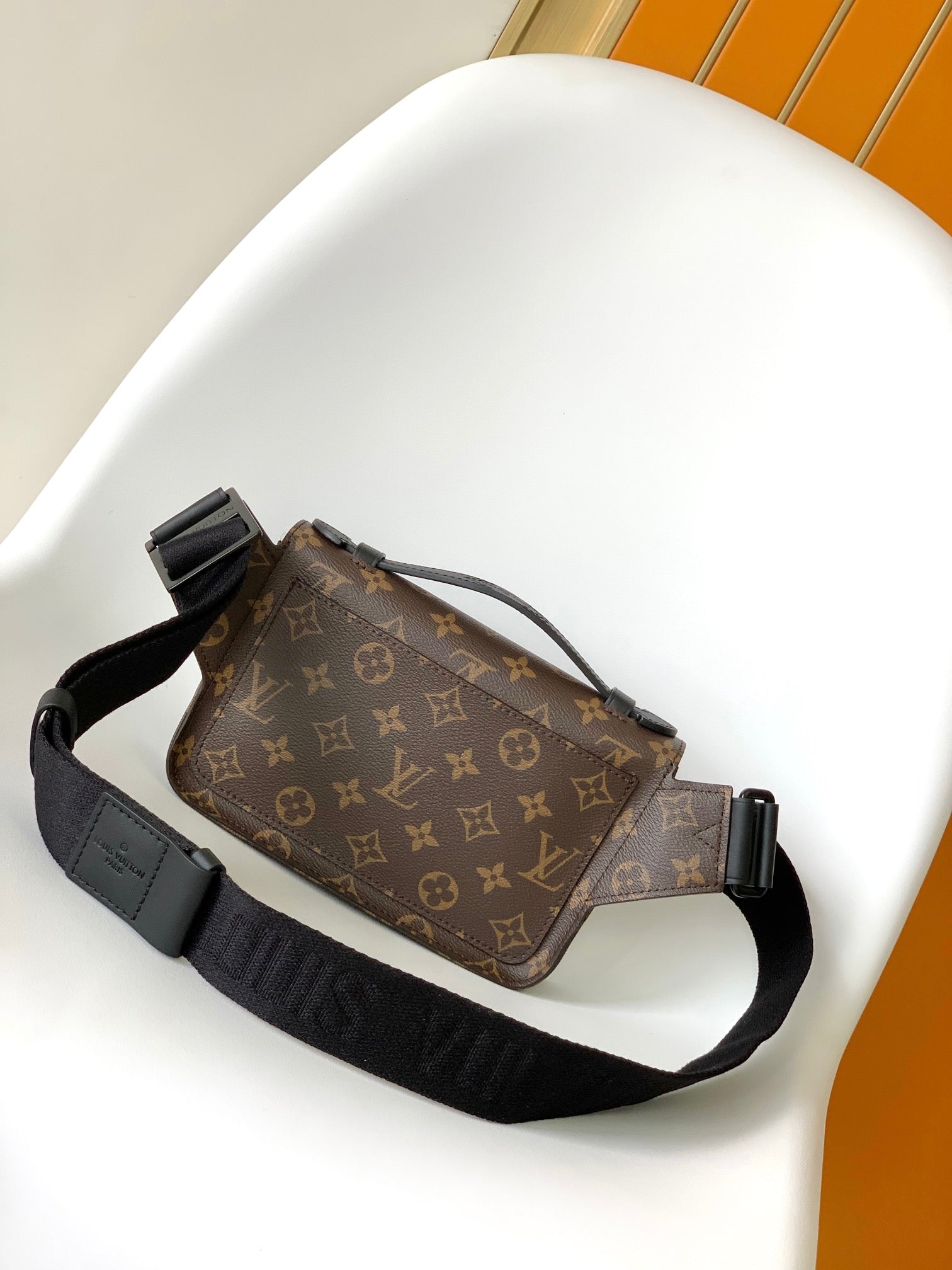 LV 25S S LOCK MESSENGER BAG 21 IN NEON JADE AND BROWN MONOGRAM MACASSAR CALFSKIN