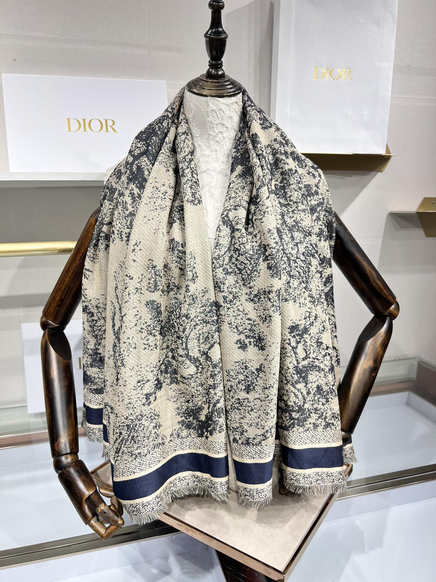 DIOR 26S SCARF 140 IN CASHMERE AND SILK 513694