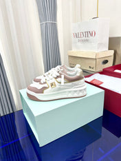 One Stud Garavani Rose Cannelle White One Stud XL Sneakers