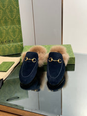 HORSEBIT MULE IN NAVY BLUE SUEDE AND LAMB WOOL LINING