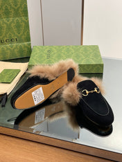 HORSEBIT MULE IN BLACK SUEDE AND LAMB WOOL LINING