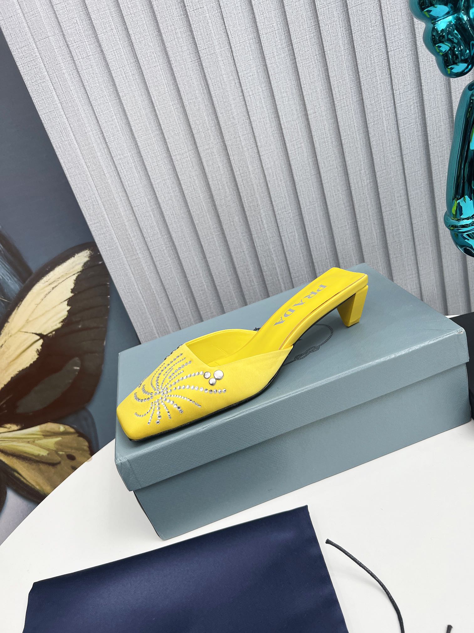 PRADA 26S MULE 40MM IN YELLOW SATIN CRYSTAL EMBELLISHED