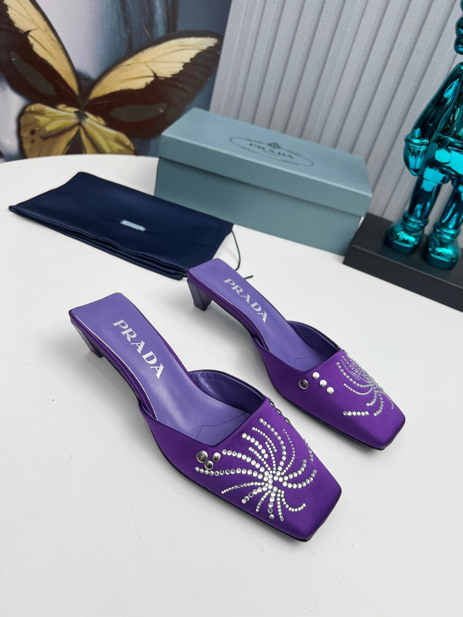 PRADA 26S MULE 40MM IN PURPLE SATIN CRYSTAL EMBELLISHED