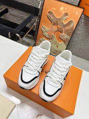 LV WOMEN SNEAKER IN WHITE MIX BLACK CALFSKIN
