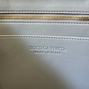 SMALL ANDIAMO 29 IN GREY LAMBSKIN