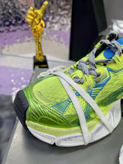 3XL SNEAKER IN NEON GREEN MESH AND POLYURETHANE
