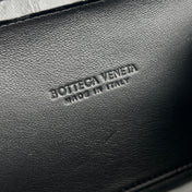 KNOT 19 IN BLACK CROCODILE PATTERN CALFSKIN