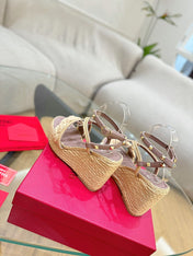 GARAVANI ROCKSTUD WEDGE SANDALS IN ROSY BROWN CALFSKIN AND BEIGE RAFFIA