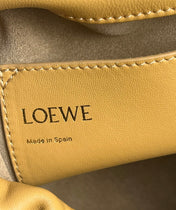 LOE 32 FLAMENCO PURSE BUCKET IN SAHARA MELLOW NAPPA LAMBSKIN