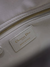 MEDIUM LADY BAG 24 IN WHITE QUILTED MACROCANNAGE CALFSKIN BLACK STRAP