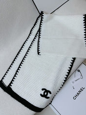 CHANEL 25S SCARF 200 IN CASHMERE 740364