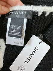 CHANEL 25S SCARF 200 IN CASHMERE 740365