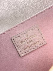 POCHETTE MÉTIS EAST WEST 21 IN PINK OPALE MONOGRAM ECLIPSE CANVAS GOLD BUCKLE