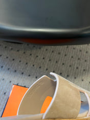 EZE SANDAL PLATFORM 85 MM IN PALE GRAY SUEDE