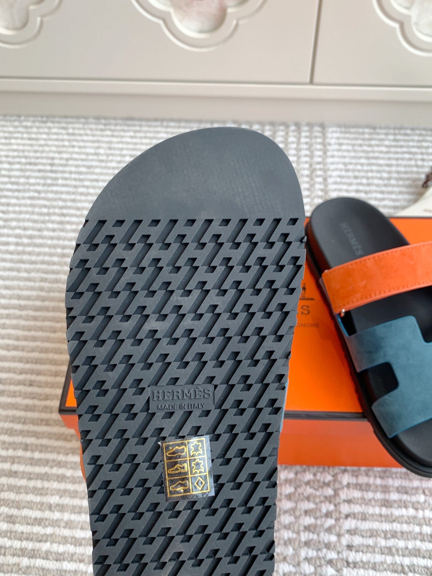 HM 26S CHYPRE SANDAL IN SLATE BLUE AND ORANGE SUEDE