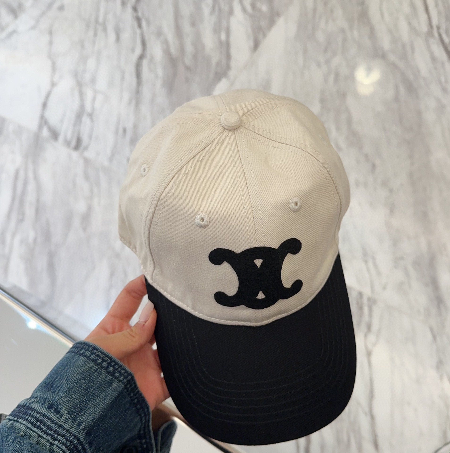 CELINE 26S BASEBALL CAP STYLE 32