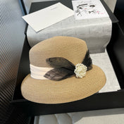 SMALL BRIM HAT MODEL 650348 IN BEIGE WOVEN STRAW
