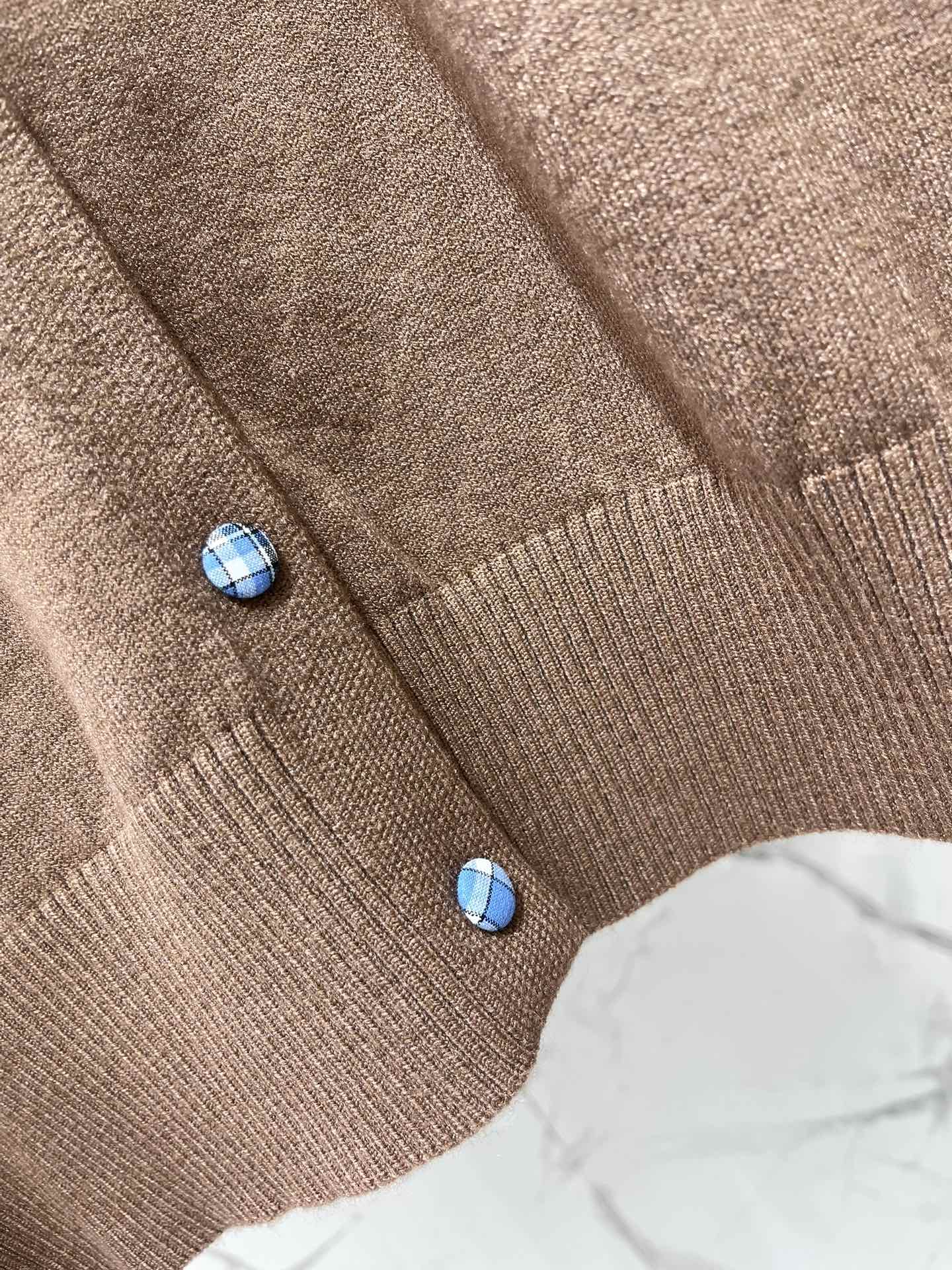 MIUMIU CARDIGAN STYLE 259