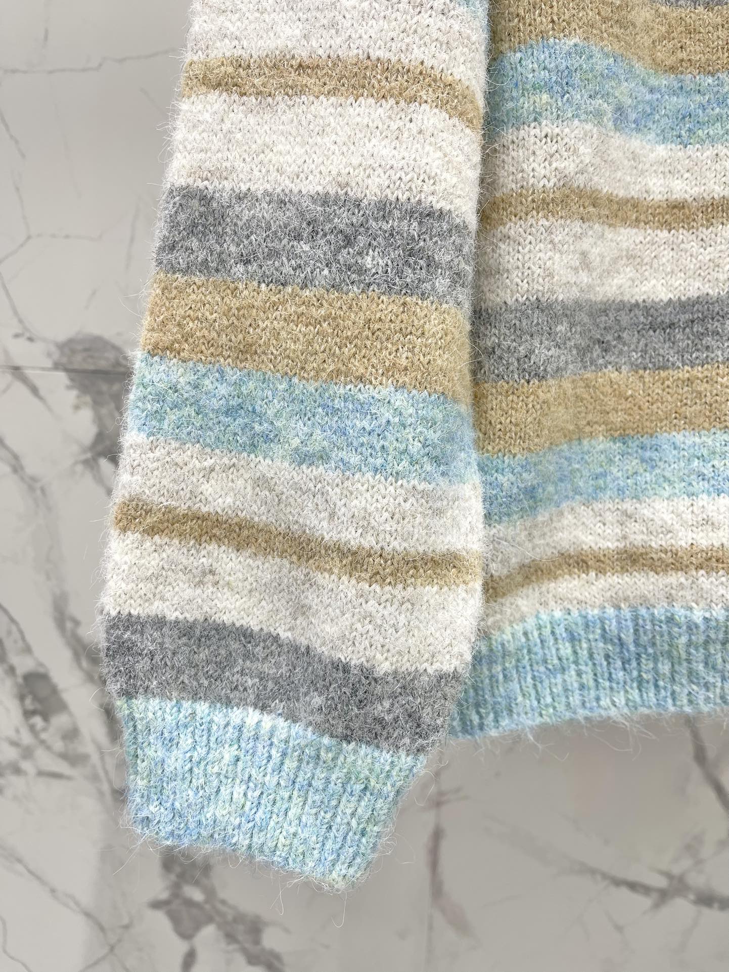 LOEWE SWEATER STYLE 23