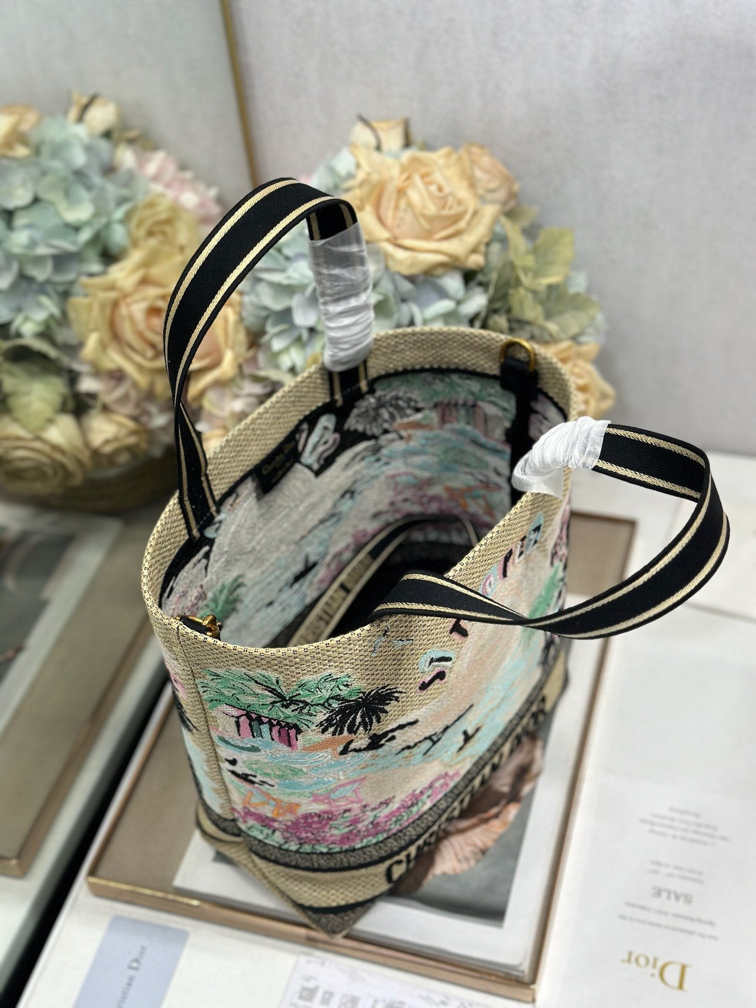 DIOR 26S BOOK TOTE BAG 25 IN MUTICOLOR RAFFIA