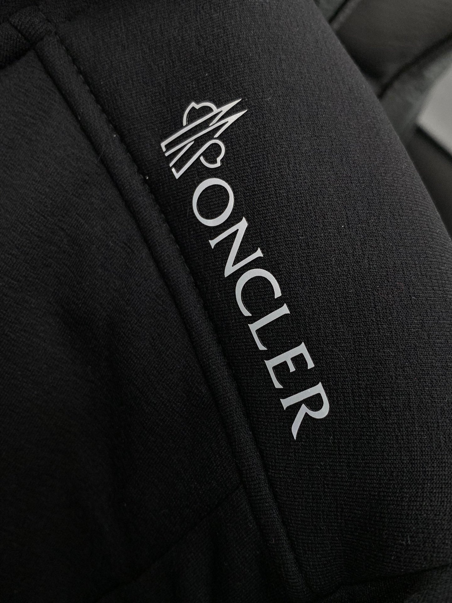 MONCLER 25S JACKET 357