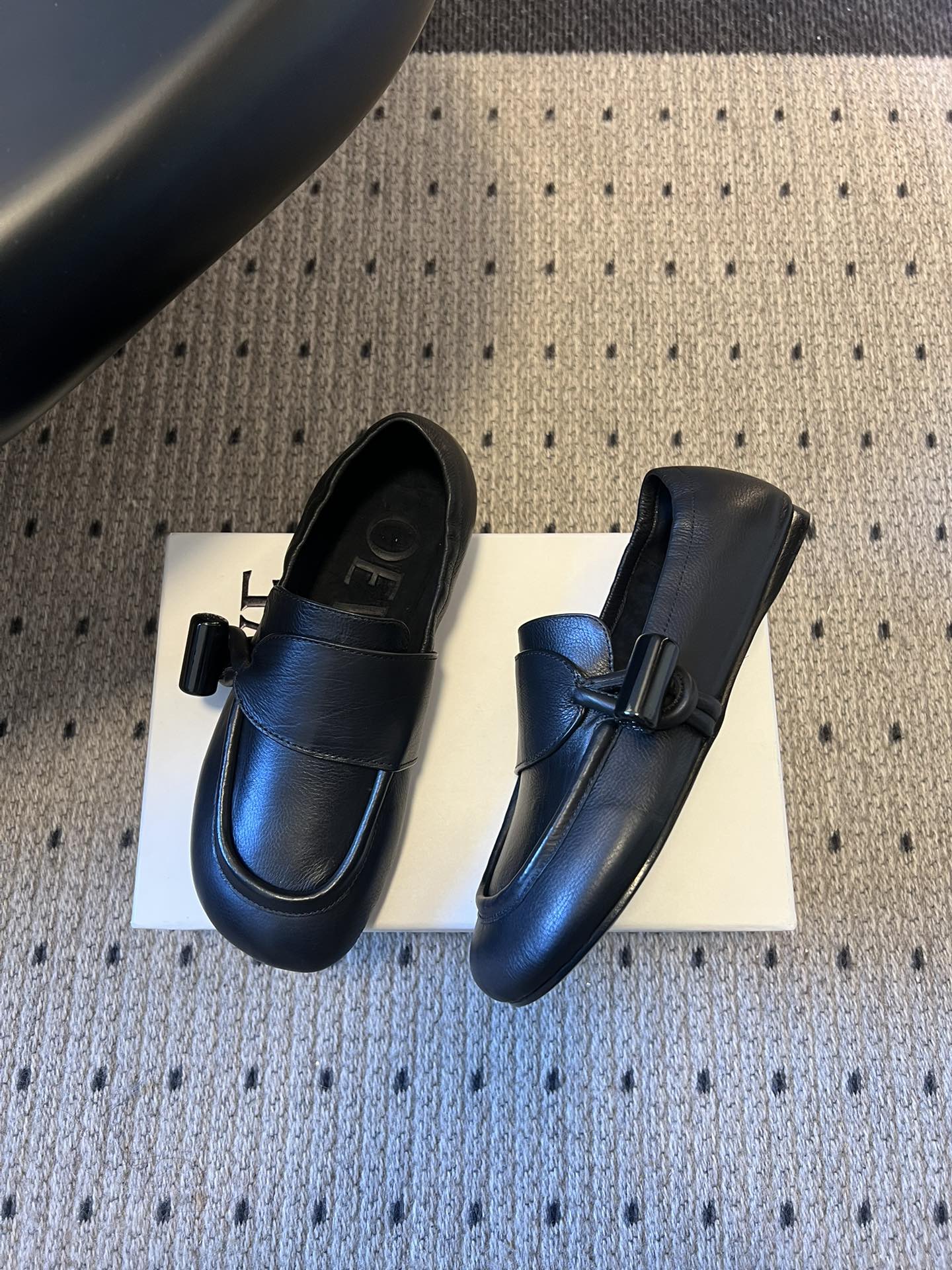 LOEWE 26S TOGGLE LOAFER 20MM IN BLACK SHINY CALFSKIN